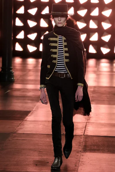 Look 1